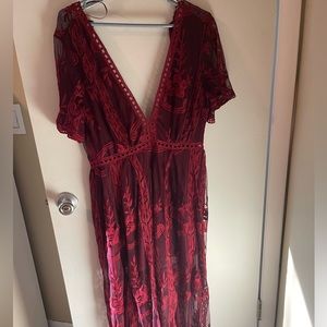 Maxi lace dress